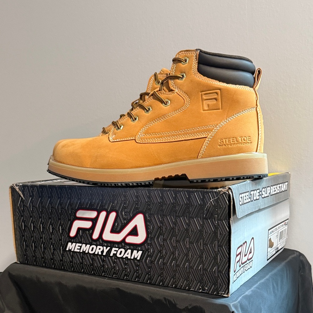 Fila Men's Tan Steel Toe Boots